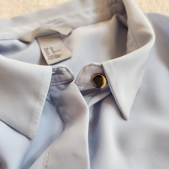 H&M Matte satin button front blouse - Pale Blue - Size 12 - EUC - Picture 5 of 9